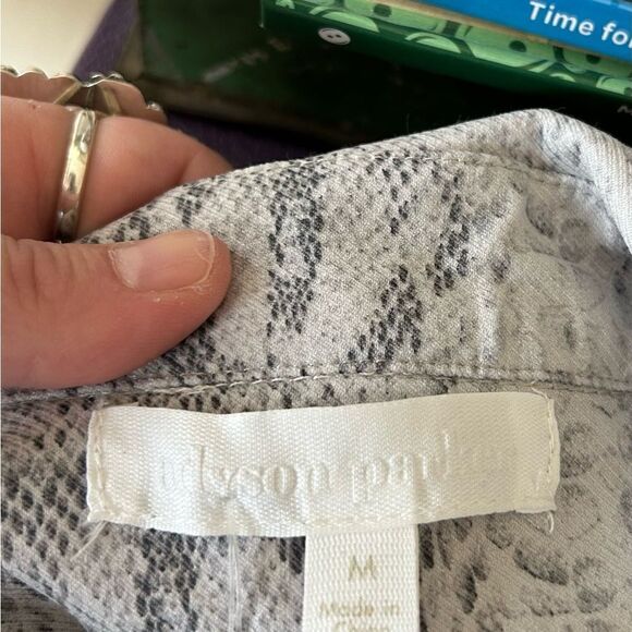 Adyson Parker NWT White Grey Snake Skin Print Zip Up Stretch Moto Jacket Sz M - Picture 9 of 10